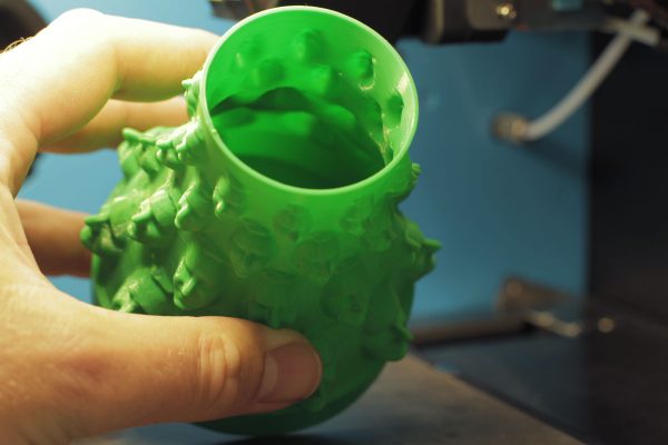 Robox_spiral_lee_hand